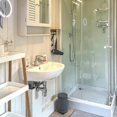 Σπίτι διακοπών 2 Bedroom Cozy In *